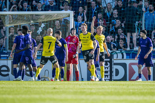 Mjällbys Viktor Gustafson, Alexander Johansson och Herman