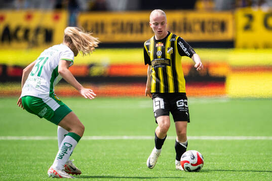 Hammarbys Smilla Holmberg och Häckens Anna Sandberg