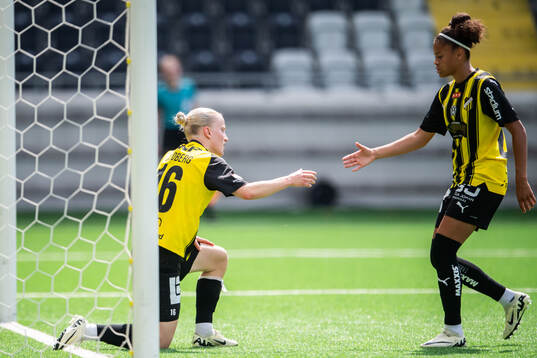 Häckens Anna Sandberg och Felicia Schröder
