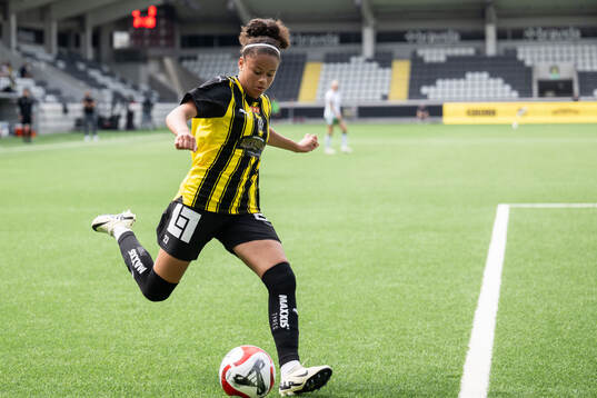 Häckens Felicia Schröder