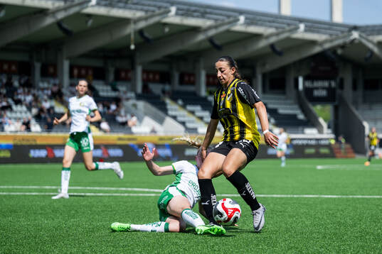 Hammarbys Emilie Joramo och Häckens Rusul Rosa Kafaji