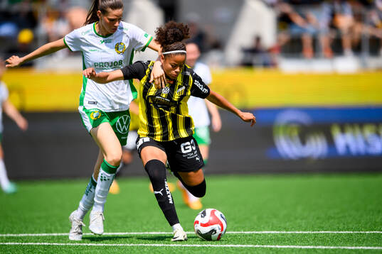 Hammarbys Bella Andersson och Häckens Felicia Schröder