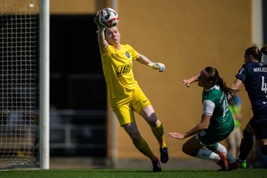 Eskilstuna Uniteds Hedvig Lindahl