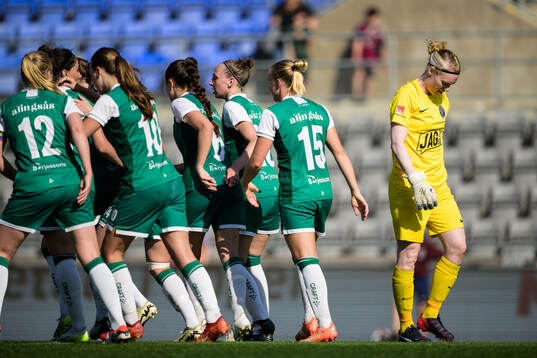 Eskilstuna Uniteds Hedvig Lindahl deppar