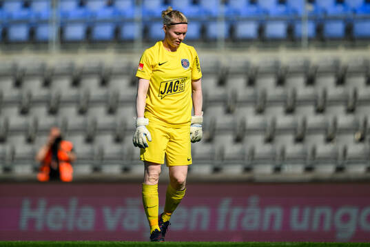 Eskilstuna Uniteds Hedvig Lindahl deppar
