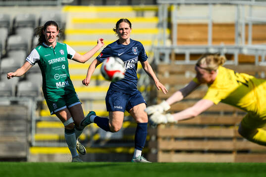 Alingsås Ina Österlind mot Eskilstuna Uniteds Linda