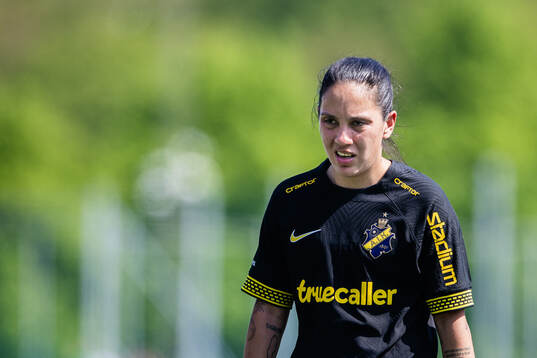AIKs Michelle Rojas Flores deppar