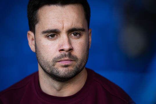 Head coach Jonatan Giráldez of Barcelona