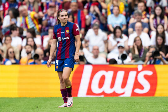 Mariona Caldentey of Barcelona looks dejected