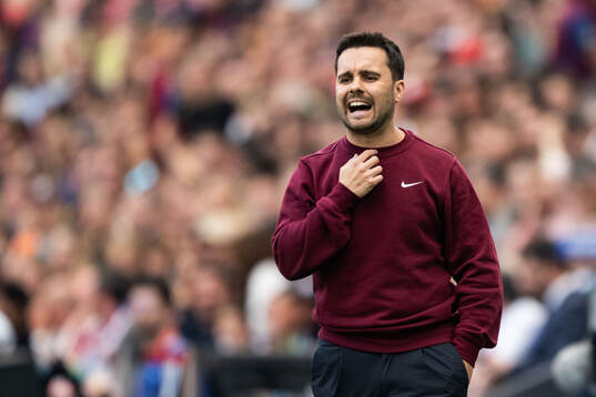 Head coach Jonatan Giráldez of Barcelona