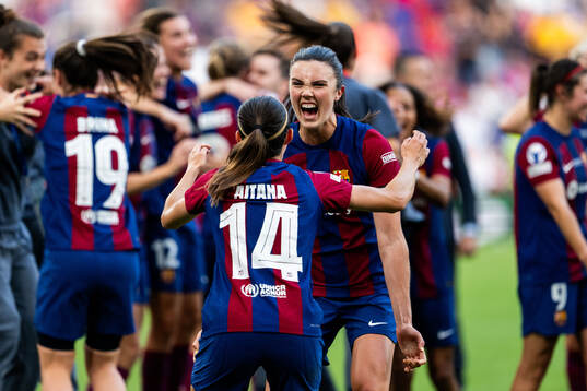 Aitana Bonmati and Ingrid Syrstad Engen of Barcelona