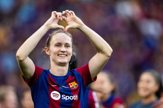 Caroline Graham Hansen of Barcelona celebrates