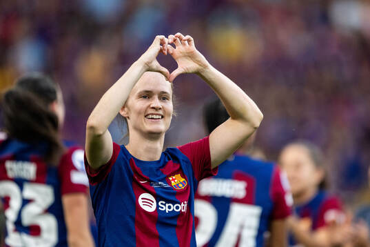 Caroline Graham Hansen of Barcelona celebrates