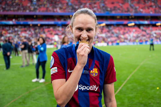 Caroline Graham Hansen of Barcelona celebrates