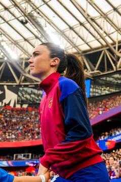 Ingrid Syrstad Engen of Barcelona enters the pitch