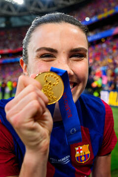 Ingrid Syrstad Engen of Barcelona celebrates with her gold