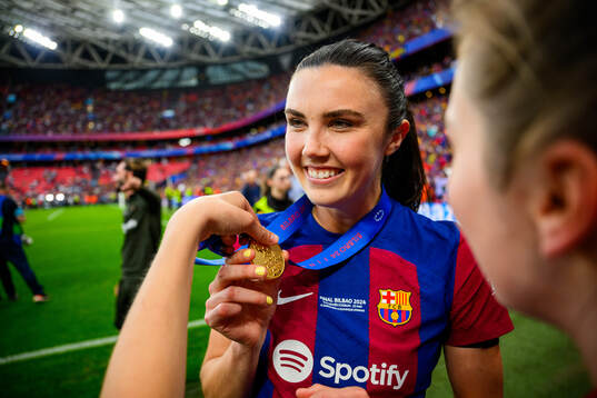 Ingrid Syrstad Engen of Barcelona celebrates with her gold