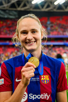 Caroline Graham Hansen of Barcelona celebrates with her