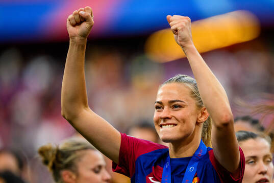 Fridolina Rolfö of Barcelona celebrates