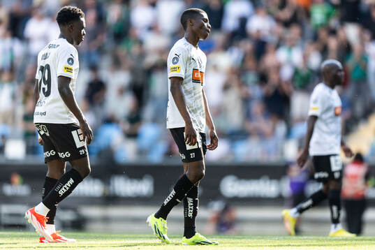 Häckens Zeidane Inoussa och Akoua Romeo Amane deppar