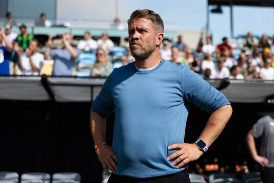 Häckens tränare Pål Arne Johansen innan fotbollsmatchen