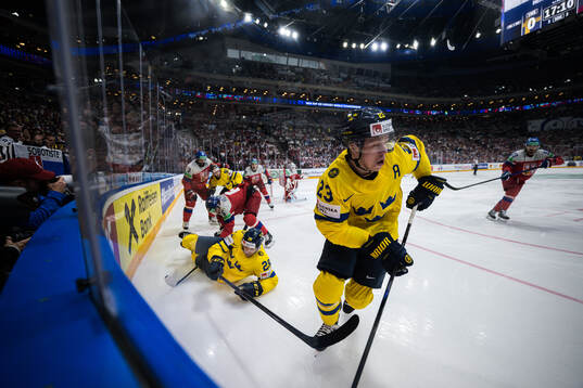 Lucas Raymond and Pontus Holmberg of Sweden