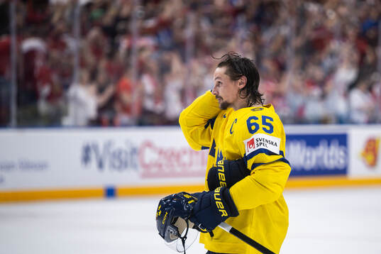 Erik Karlsson of Sweden looks dejected