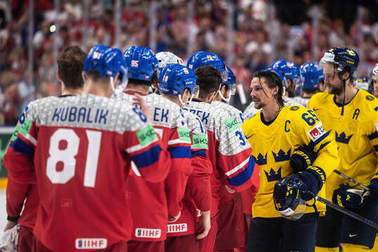 Erik Karlsson and Victor Hedman of Sweden