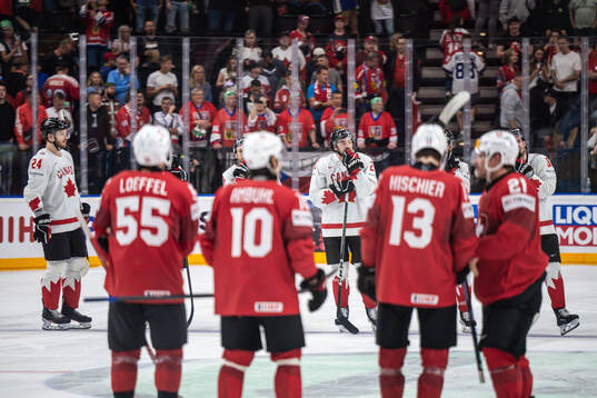 Players of Canada looks dejected