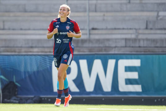 FC Rosengårds Olivia Holdt jublar