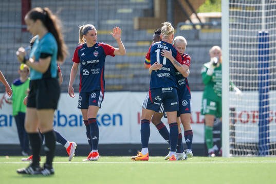 FC Rosengårds Olivia Schough, Caroline Seger och Anni