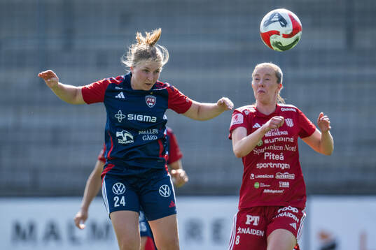 FC Rosengårds Hanna Andersson och Piteås Emma Åström