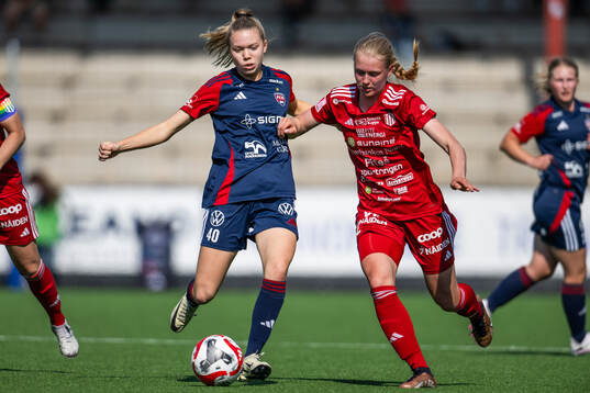 FC Rosengårds Bea Sprung och Piteås Saga Swedman