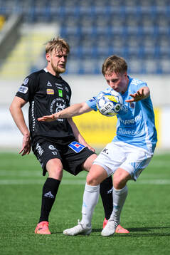 Örebros Karl Holmberg och Gefles Constantino Capotondi