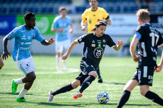 Gefles York Rafael och Örebros Adam Bark