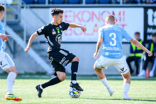 Örebros Elias Barsoum och Gefles Jesper Merbom Adolfsson