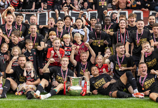 Midtjyllands spelare jublar