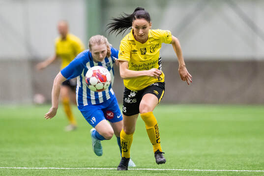 Elfsborgs Izabella Bergström och Segeltorps IFs Melina