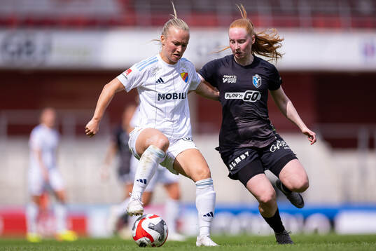 Djurgårdens Tove Almqvist och Växjö DFFs Thordis Elva
