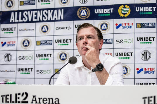 Sirius tränare Christer Mattiasson deppar