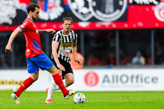 Helsingborgs Adam Hellborg och Landskronas Philip Andersson
