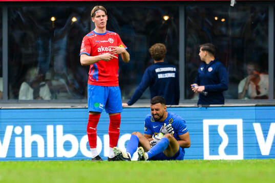 Helsingborgs Taylor Silverholt och Landskronas målvakt Amr