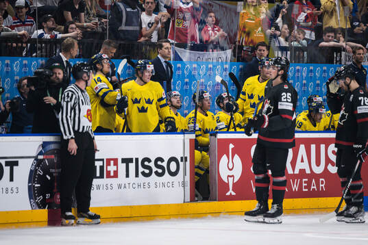 Head coach Sam Hallam of Sweden looks dejected