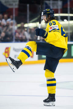 Erik Karlsson of Sweden celebrates