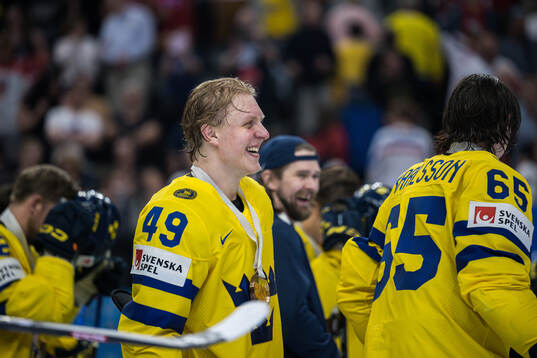 Fabian Zetterlund of Sweden celebrates