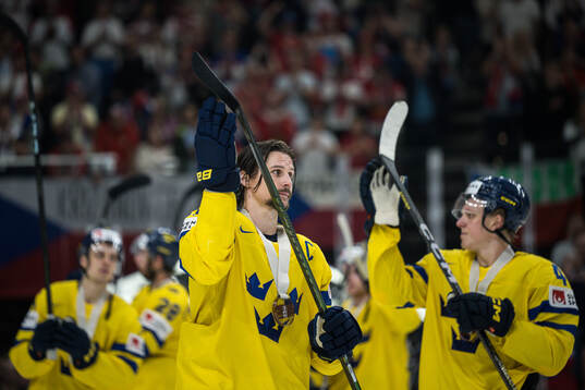 Erik Karlsson of Sweden celebrates