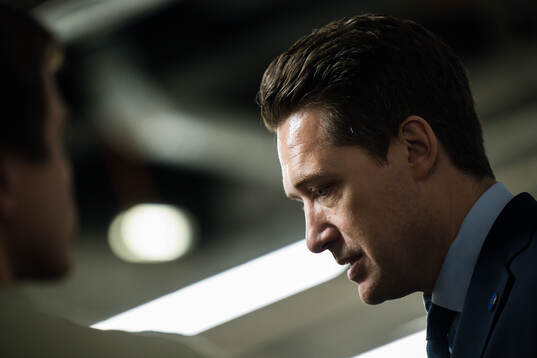 Head coach Sam Hallam of Sweden