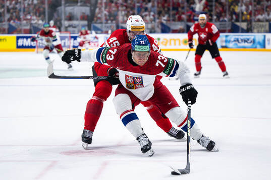 Michael Fora of Switzerland and Ondrej Kase of Czech