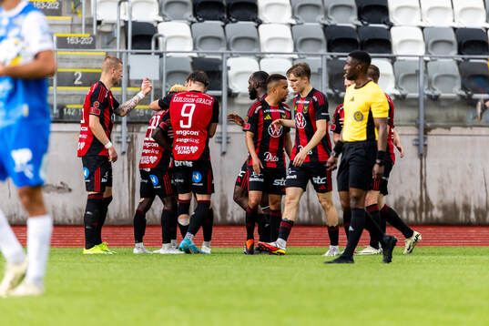 Östersunds Assiedou Yannick Armel Adjoumani har gjort 0-2