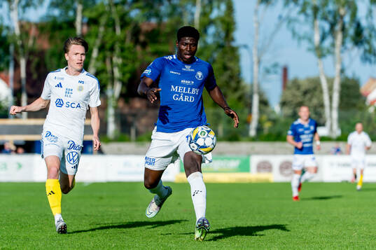 GIF Sundsvalls Marcus Burman och Trelleborgs Abel Ogwuche